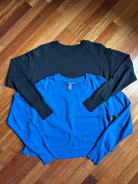 Sweaty Betty Black & Bright Blue Crewneck Duo